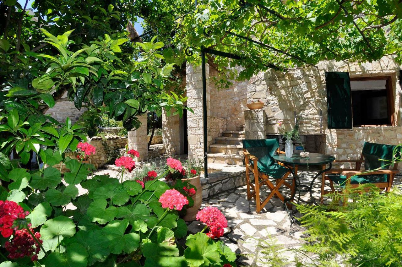 Adamantia Hotel Gaios Eksteriør bilde